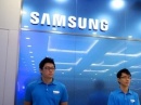 Samsung   Apple Store    