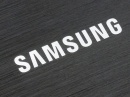 Samsung    8,4- AMOLED    359ppi